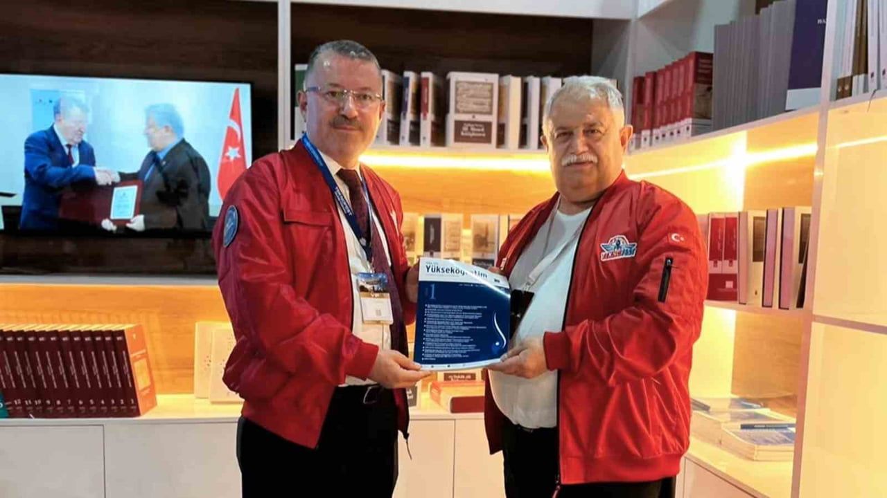 KARABÜK ÜNİVERSİTESİ (KBÜ) REKTÖRÜ PROF. DR. FATİH KIRIŞIK, TEKNOFEST KAPSAMINDA TÜRKİYE BİLİMLER...