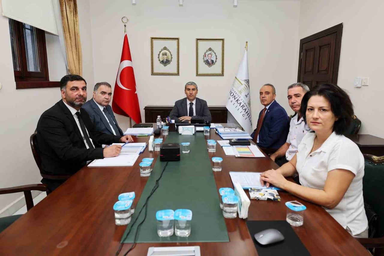 AFYONKARAHİSAR VALİSİ DR. NACİ AKTAŞ, İÇİŞLERİ BAKANLIĞI TARAFINDAN VİDEO KONFERANS SİSTEMİ...