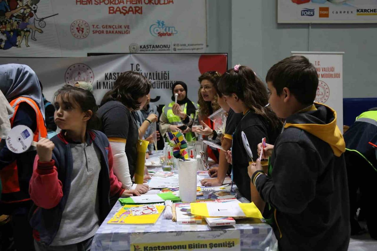 TÜBİTAK 4007 BİLİM ŞENLİKLERİ DESTEKLEME PROGRAMI KAPSAMINDA GERÇEKLEŞTİRİLEN ŞENLİKTE, "YAYALAR...
