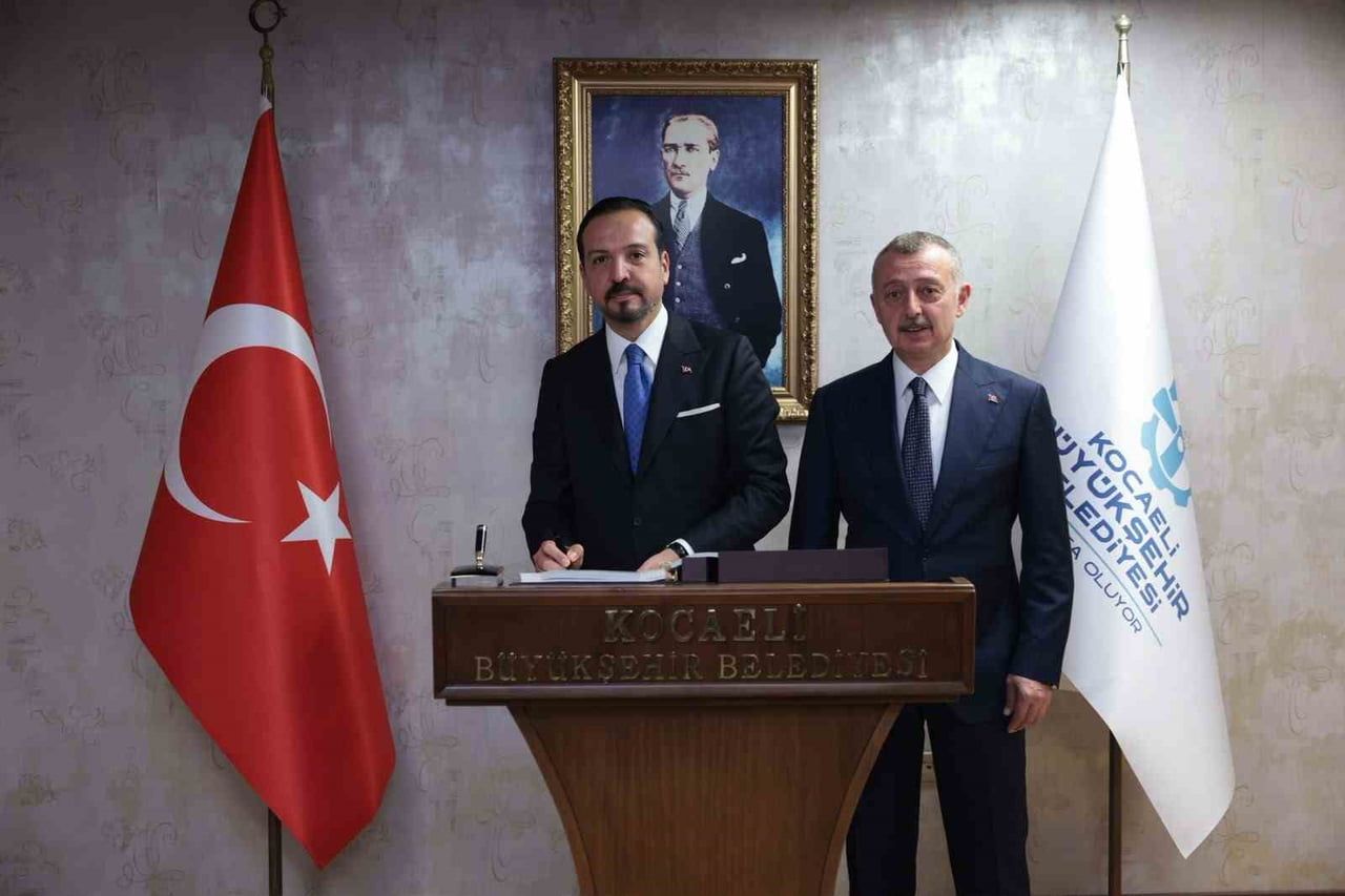 TÜRK DÜNYASI GENÇLİK BULUŞMASI İÇİN KOCAELİ'YE GELEN AK PARTİ GENEL BAŞKAN YARDIMCISI VE TÜRK...