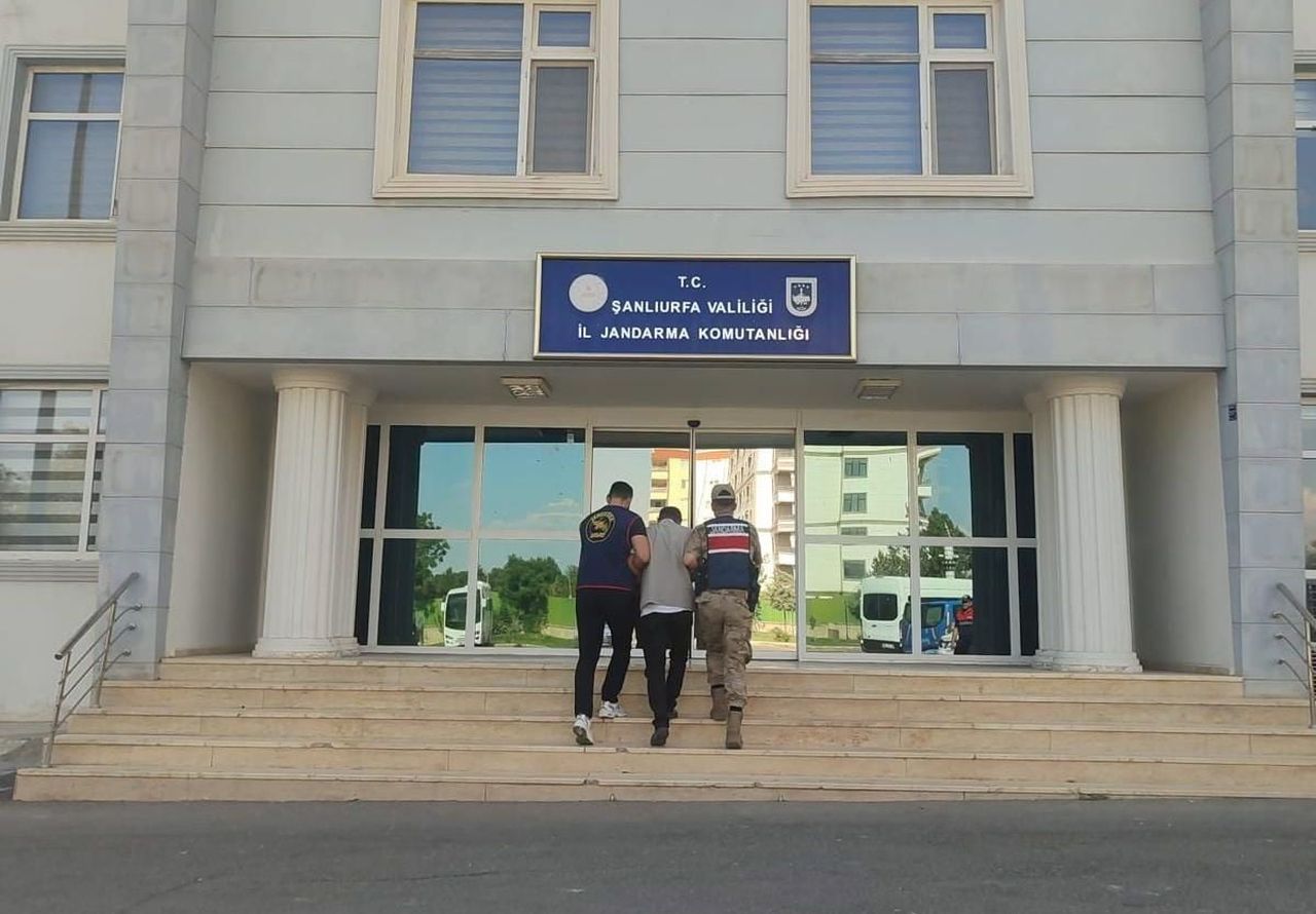 İSTANBUL’DAKİ MİLYONLUK DOLANDIRICILIK OLAYININ ZANLISI ŞANLIURFA’DA YAKALANDI