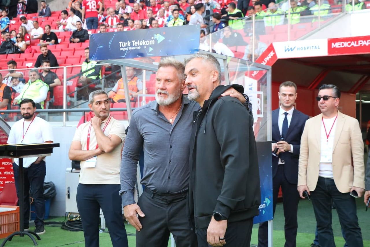 SAMSUNSPOR - TRABZONSPOR MÜCADELESİNİNİ İLK YARISINDAN KARELER. THOMAS REİS VE THORSTEN FİNK.