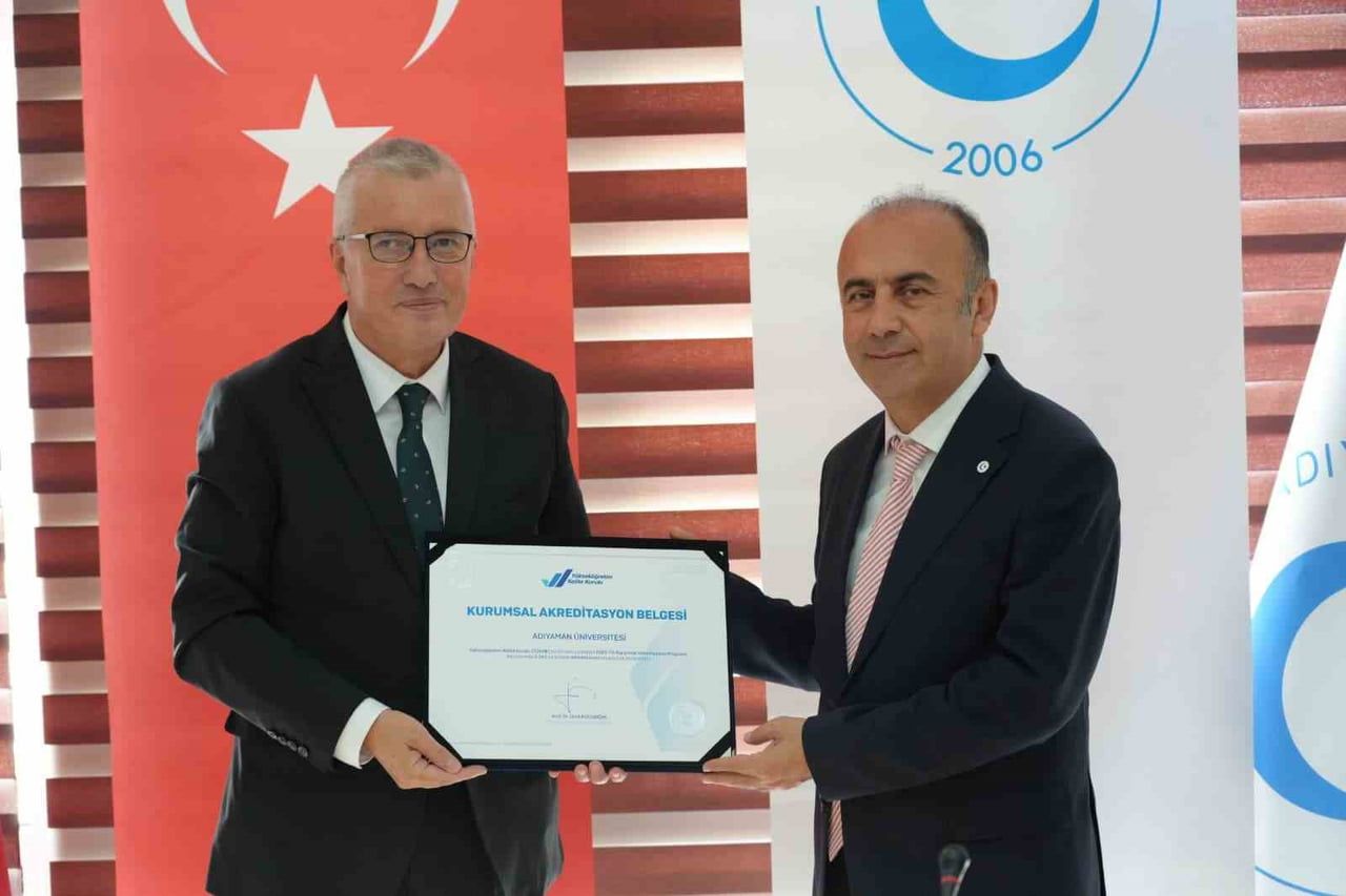 KURUMSAL AKREDİTASYON PROGRAMI KAPSAMINDA İKİ YIL SÜREYLE KOŞULLU AKREDİTASYON ALMAYA HAK KAZANAN...
