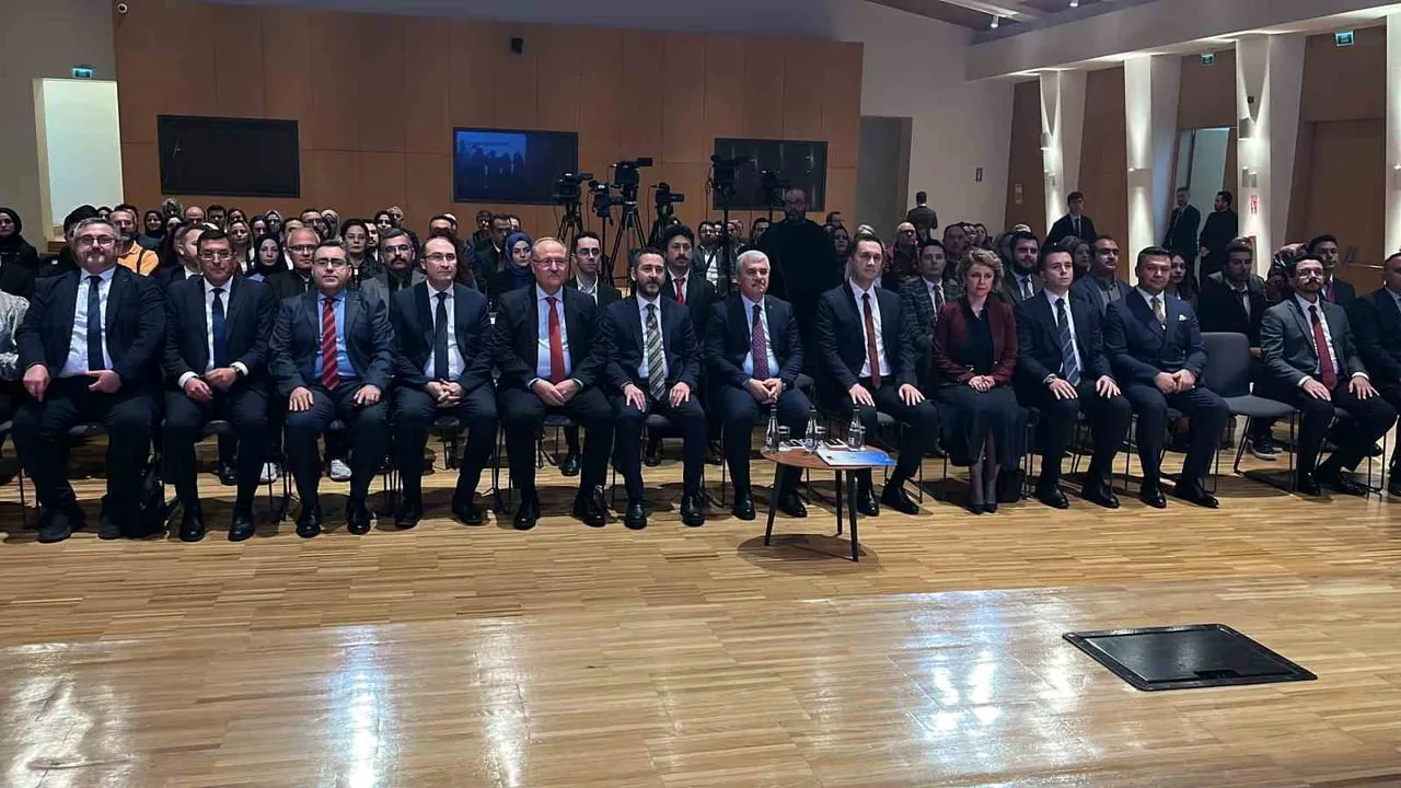 KONYA’DA "PROJE DÖNGÜSÜ YÖNETİMİ VE UYGULAMALI PROJE YAZMA EĞİTİMİ" SERTİFİKA TÖRENİ...