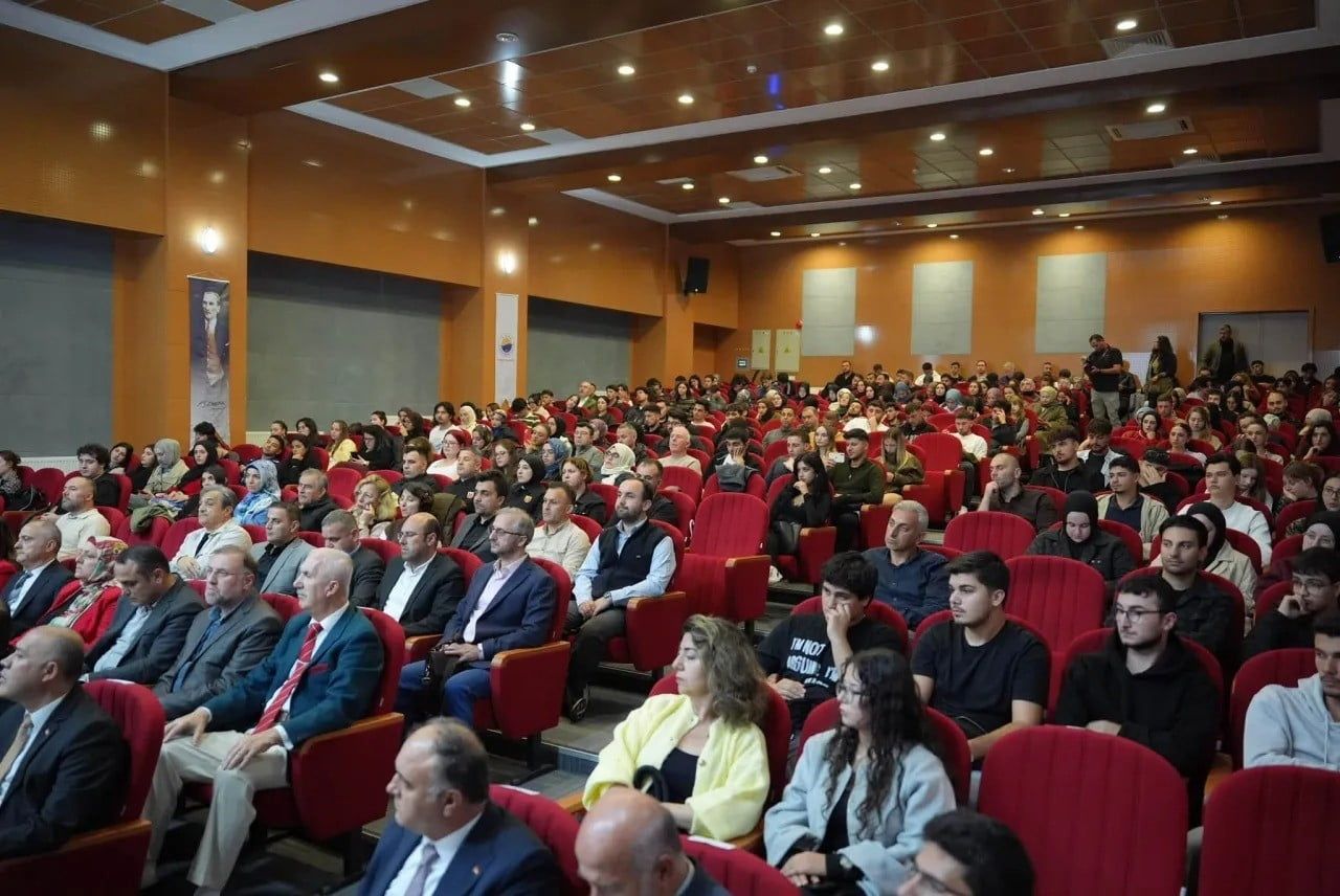 SİNOP’TA CUMHURİYET’İN KURULUŞUNUN 103. YIL DÖNÜMÜ ETKİNLİKLERİ KAPSAMINDA, "DEVLET GELENEĞİNDEN...
