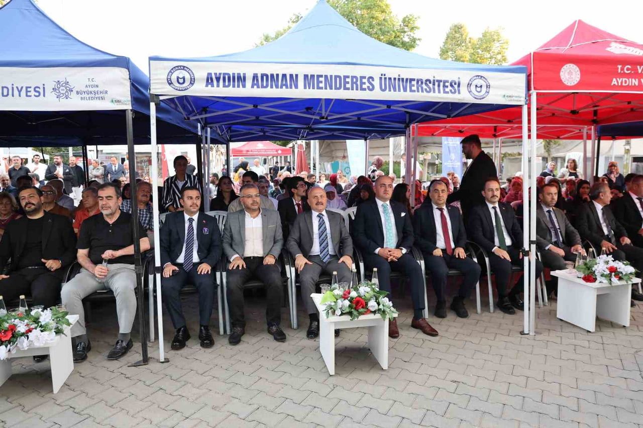 TÜRKİYE'NİN DEMOKRASİ TARİHİNİN ÖNEMLİ SİYASİ İSİMLERİNDEN MERHUM BAŞBAKAN ADNAN MENDERES, İDAM...