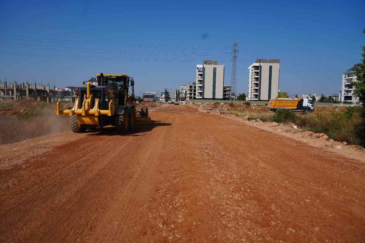 KEPEZ BELEDİYESİ, KENTSEL DÖNÜŞÜM VE ALTYAPI ÇALIŞMALARININ DEVAM ETTİĞİ BARAJ MAHALLESİ’NDE YOL...