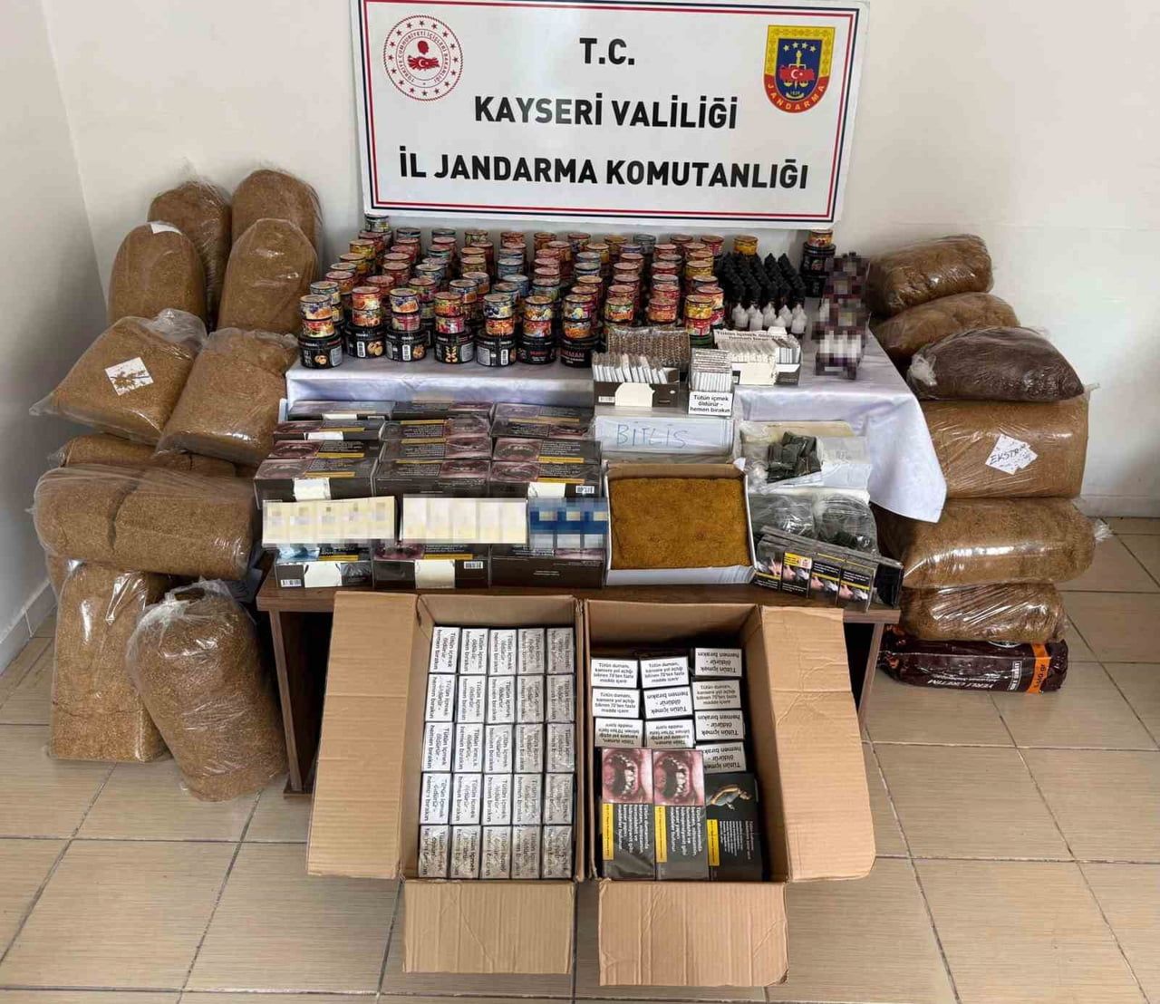 KAYSERİ’DE JANDARMA EKİPLERİ TARAFINDAN TÜTÜN VE SİGARA KAÇAKÇILARINA YÖNELİK YAPILAN...