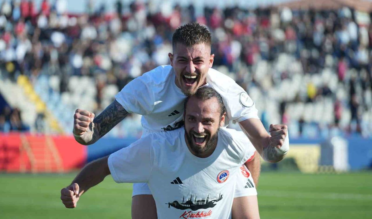 KIRIKKALE FK, TFF 3. LİG 3. GRUP 8. HAFTA MÜCADELESİNDE SAHASINDA KONUK ETTİĞİ AYOS OSMANİYESPOR'U...
