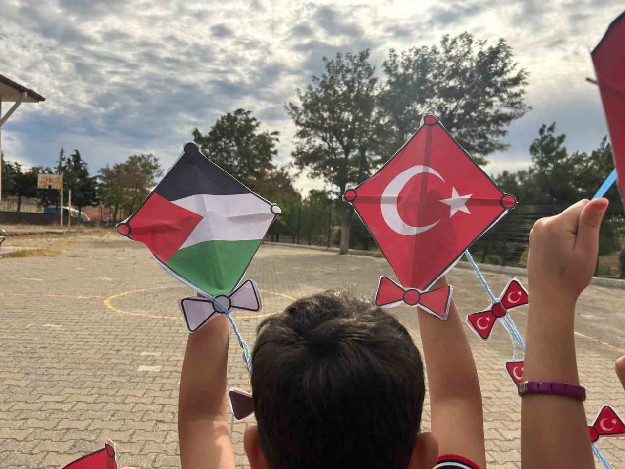 MİLLİ EĞİTİM BAKANLIĞI TARAFINDAN GAZZE'DE YAŞANANLARA YÖNELİK DUYARLILIK OLUŞTURMAK VE ÇOCUKLARIN...