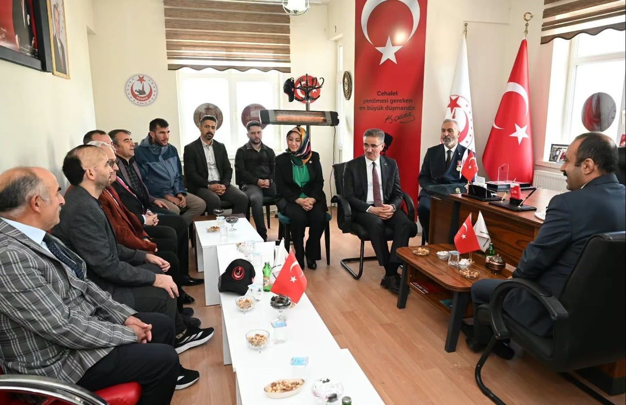 ERZURUM VALİSİ AYDIN BARUŞ, TÜRKİYE GAZİLERİ VE ŞEHİT AİLELERİ VAKFI ERZURUM ŞUBESİNİ ZİYARET...