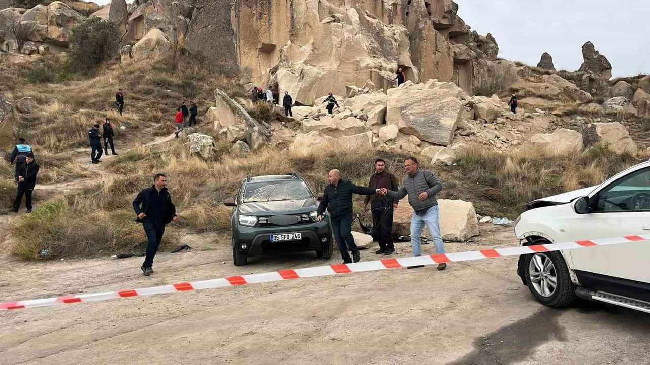 NEVŞEHİR'İN GÖREME BELDESİNDE PERİBACASI ÇÖKTÜ. İLK BİLGİLERE GÖRE ÖLÜ VE YARALILARIN OLDUĞU...