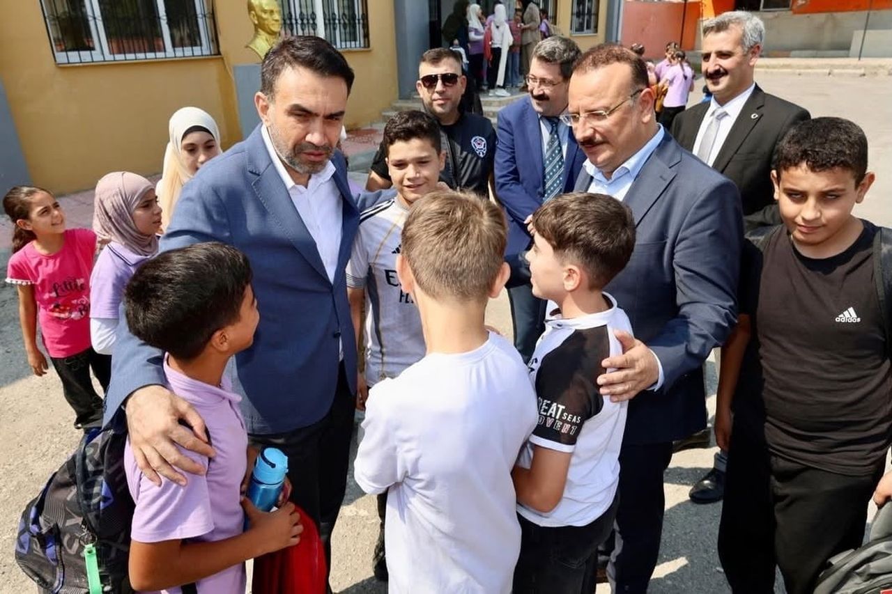 AK PARTİ MERSİN İL BAŞKANI ADEM ALDEMİR, YENİ EĞİTİM VE ÖĞRETİM YILININ BAŞLAMASI DOLAYISIYLA...
