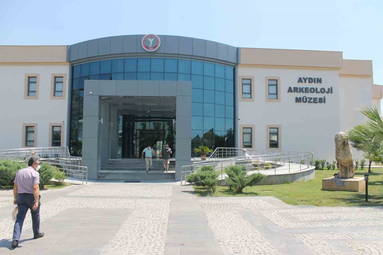 TARİHİNDE BİRÇOK MEDENİYETE EV SAHİPLİĞİ YAPAN VE ADETA AÇIK HAVA MÜZESİ KONUMUNDA OLAN AYDIN’DA...