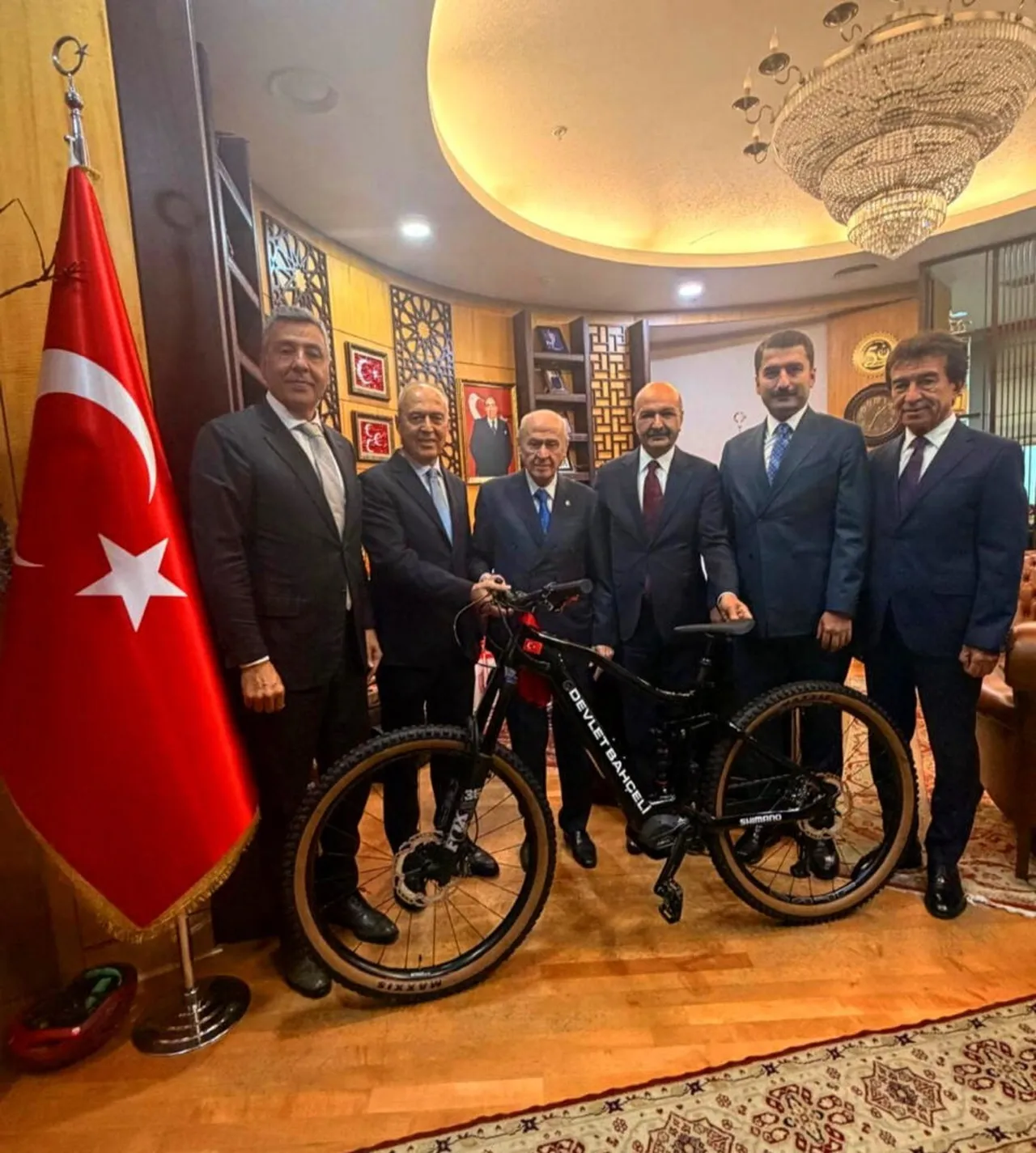 TÜRKİYE BİSİKLET FEDERASYONU BAŞKANI EMİN MÜFTÜOĞLU VE BERABERİNDEKİ YÖNETİM KURULU HEYETİ...