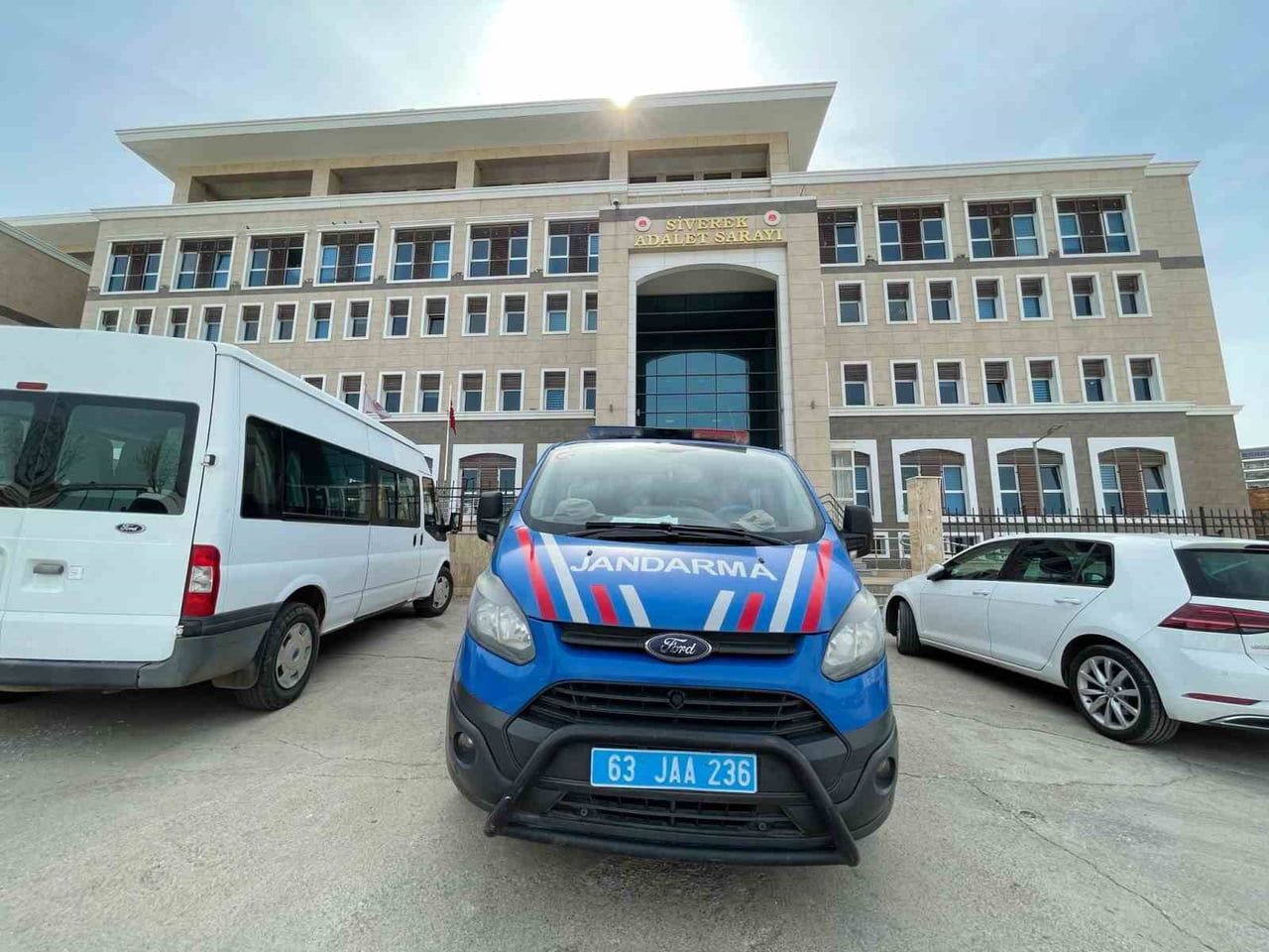 ŞANLIURFA’NIN SİVEREK İLÇESİNDE, 16 YAŞINDAKİ BİR KIZ ÇOCUĞUNUN İSTİSMAR EDİLEREK FUHŞA ZORLANDIĞI...