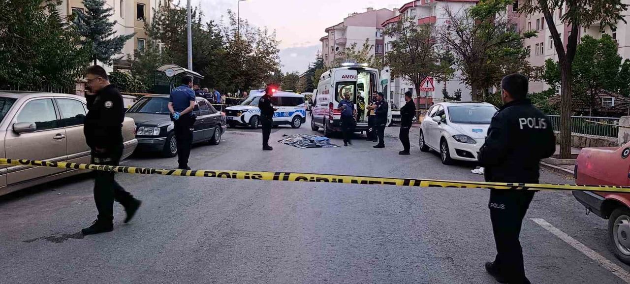 KAYSERİ'NİN KOCASİNAN İLÇESİNDE SÜRDÜĞÜ BİSİKLET İLE HALK OTOBÜSÜNÜN ALTINDA KALAN ÇOCUK HAYATINI...