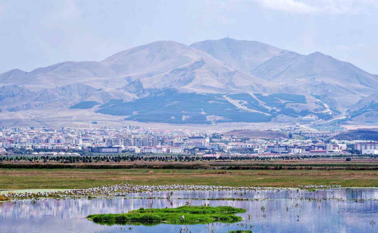 128 YILLIK OSMANLI ARŞİV BELGESİ, ERZURUM’UN PETROL VE NEFT KAYNAKLARININ 19. YÜZYILIN SONUNDA...