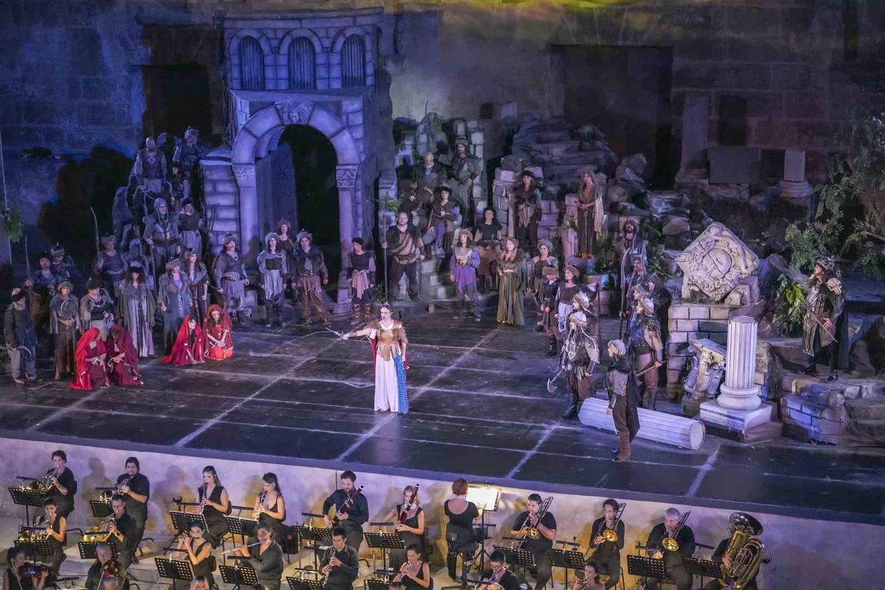 33. ULUSLARARASI ASPENDOS OPERA VE BALE FESTİVALİ, GİUSEPPE VERDİ’NİN ESERİ "ATTİLA" OPERASIYLA...
