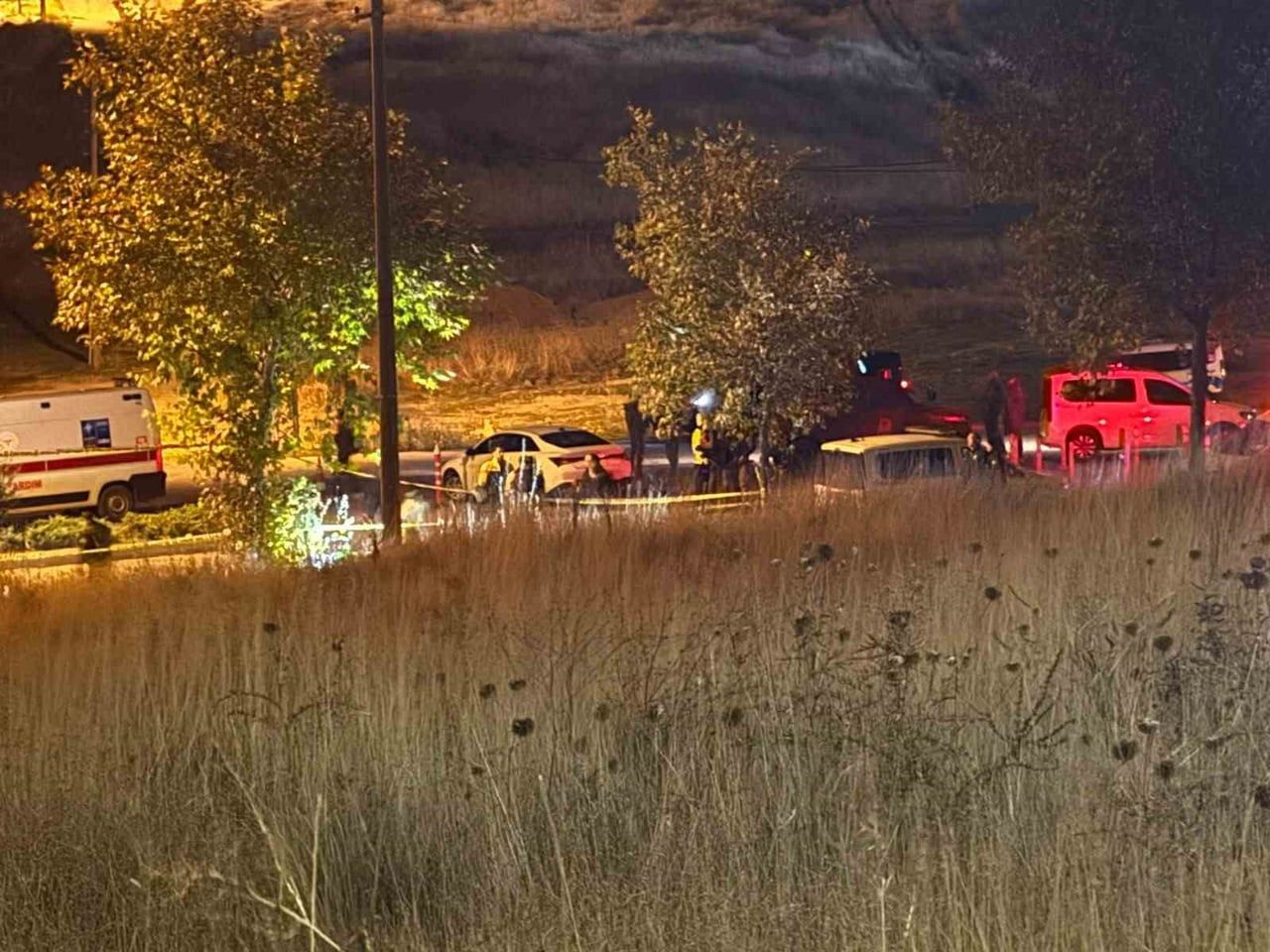 ANKARA'NIN PURSAKLAR İLÇESİNDE UYGULAMA NOKTASINDA DURDURULAN BİR ARAÇTAN ATEŞ AÇILMASI SONUCUNDA...