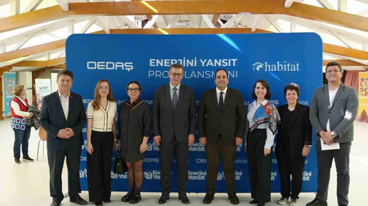 ‘ENERJİNİ YANSIT' PROJESİNİN LANSMANI, ESKİŞEHİR'DEKİ HALLER GENÇLİK MERKEZİ'NDE...
