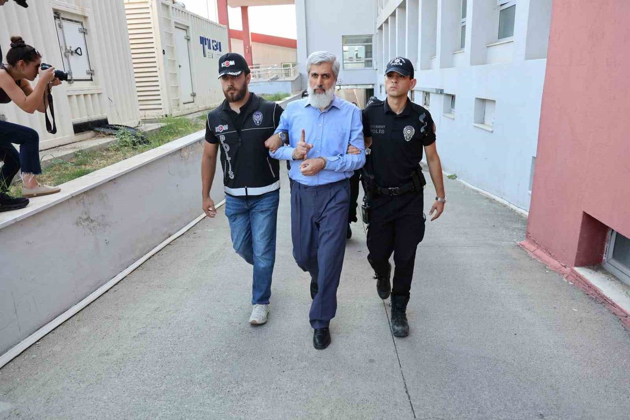 ADANA'DA ‘ALPARSLAN KUYTUL SUÇ ÖRGÜTÜ'NE YÖNELİK SORUŞTURMA KAPSAMINDA GÖZALTINA ALINAN 56...