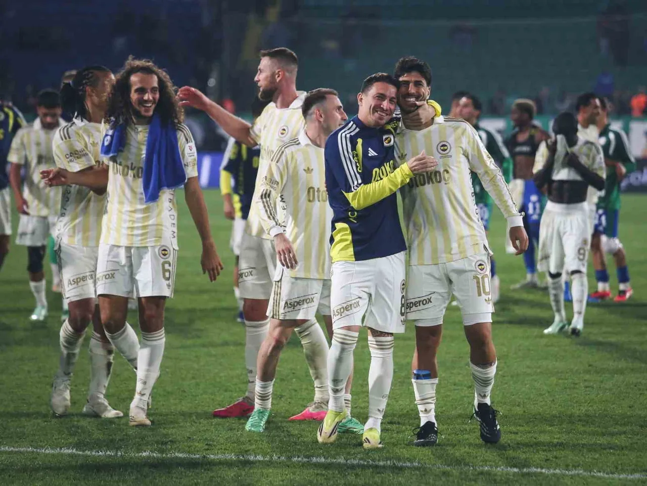 TRENDYOL SÜPER LİG’İN 7. HAFTASINDA FENERBAHÇE, DEPLASMANDA KARŞILAŞTIĞI ÇAYKUR RİZESPOR'U 3-0...