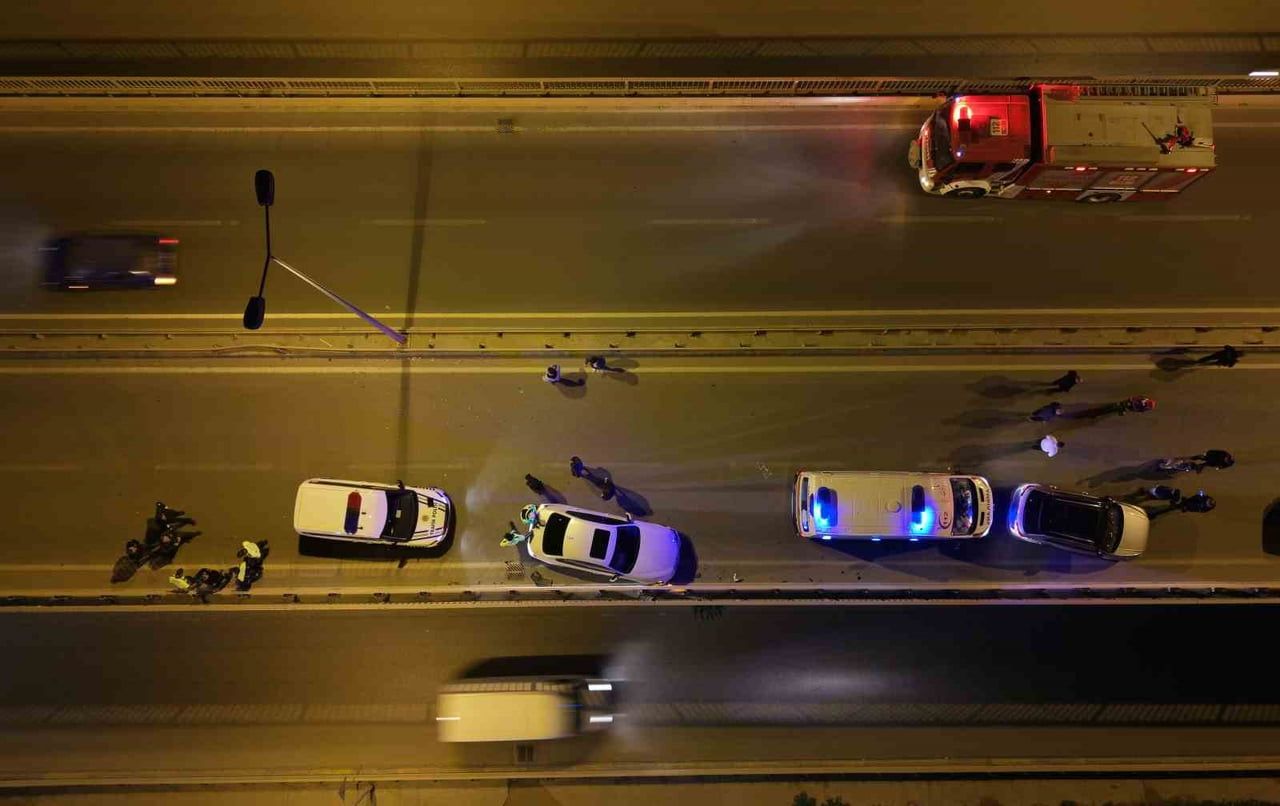 KIRIKKALE'DE İKİ OTOMOBİLİN ÇARPIŞMASI SONUCU MEYDANA GELEN TRAFİK KAZASINDA 2 KİŞİ...