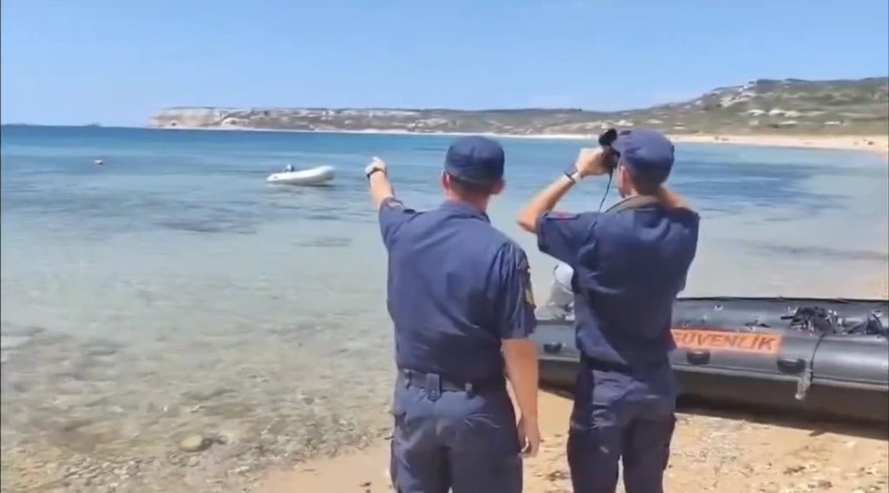 ÇANAKKALE'NİN BOZCAADA İLÇESİNDE ZIPKINLA AVLANMAK İÇİN DALDIKTAN SONRA KAYBOLAN UĞUR SAVAŞ 5...