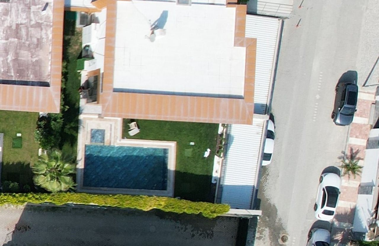 EVİNİN DRON GÖRÜNTÜLERİ (ARŞİV)