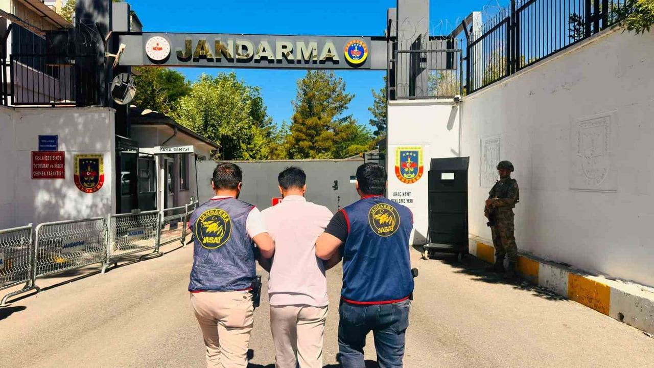 DİYARBAKIR'DA ARANAN 113 KİŞİ YAKALANDI