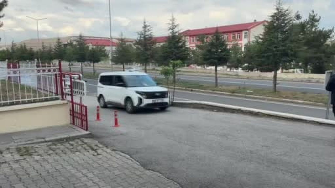 Sivas’ta 3 saatte 11 iş yerine girmişti, tutuklanarak cezaevine gönderildi