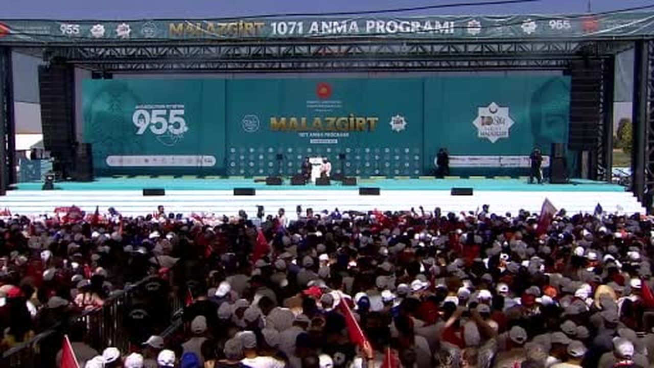 Cumhurbaşkanı Erdoğan: "Söz konusu vatan olduğunda kimseye boyun eğmeyiz. Bundan sonra bükülmez...