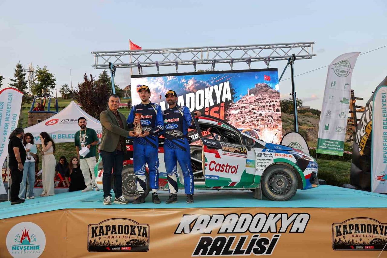 GEÇTİĞİMİZ YIL AYNI RALLİDE MARKALAR BİRİNCİLİĞİ KUPASI’NI KAZANAN CASTROL FORD TEAM TÜRKİYE, BU...