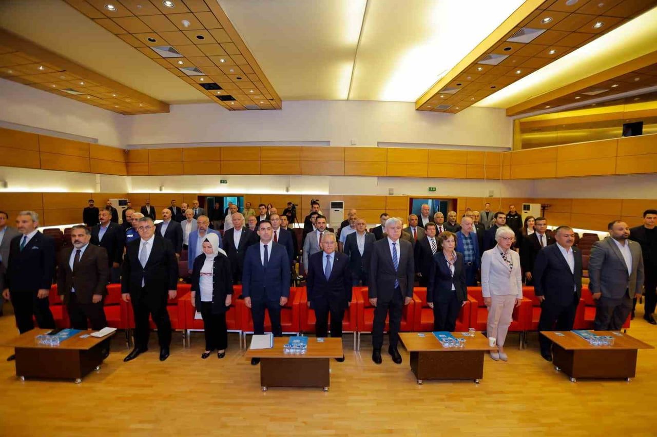 KAYSERİ BÜYÜKŞEHİR BELEDİYE BAŞKANI DR. MEMDUH BÜYÜKKILIÇ, KAYSERİ KENT KONSEYİ’NİN SEÇİMLİ OLAĞAN...