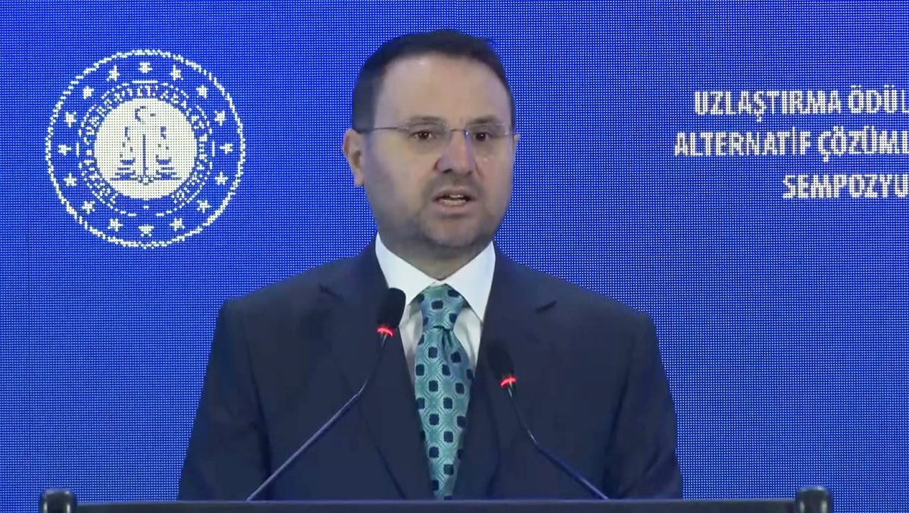 ADALET BAKANI AKIN GÜRLEK, 'UZLAŞTIRMA ÖDÜL TÖRENİ VE ALTERNATİF ÇÖZÜMLERDE 10. YIL SEMPOZYUMU'NDA...
