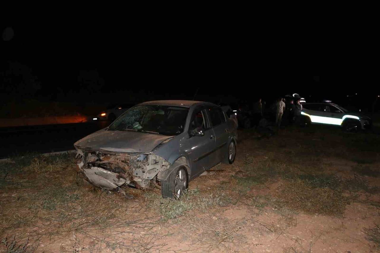 KİLİS-HATAY YOLUNDA MOTOSİKLET İLE OTOMOBİLİN ÇARPIŞTIĞI KAZADA 2 KİŞİ YARALANDI.