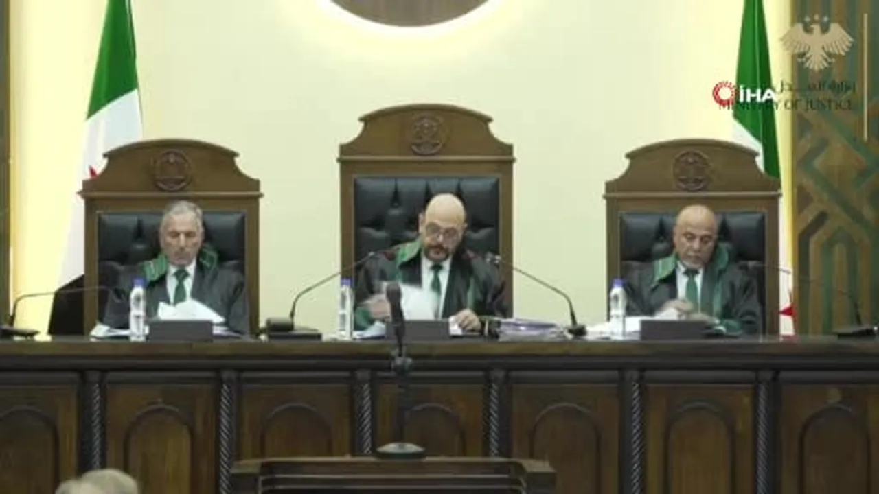Suriye'de devrik lider Beşar Esad'ın kuzeni Vasim Esad, savaş suçu ve insanlığa karşı işlediği...