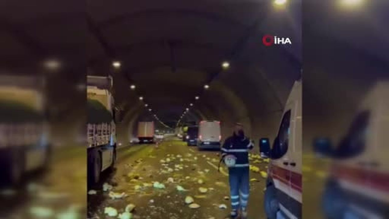 Kamyona çarpan tırın kupası dorseden ayrıldı: 1 ağır yaralı