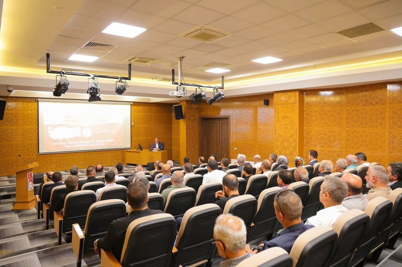 BAYBURT’TA OKUL GÜVENLİĞİ TOPLANTISI GERÇEKLEŞTİRİLDİ