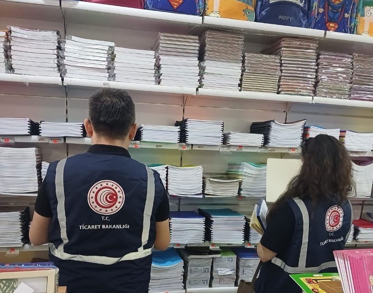 BOLU’DA YENİ EĞİTİM-ÖĞRETİM YILI ÖNCESİ KIRTASİYE VE OKUL ÜRÜNLERİNE YÖNELİK DENETİMLERDE 6 BİN...