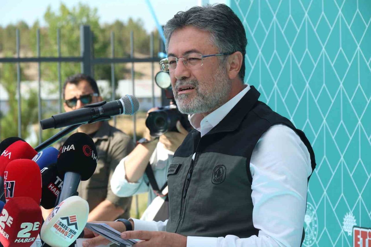 TARIM VE ORMAN BAKANI İBRAHİM YUMAKLI