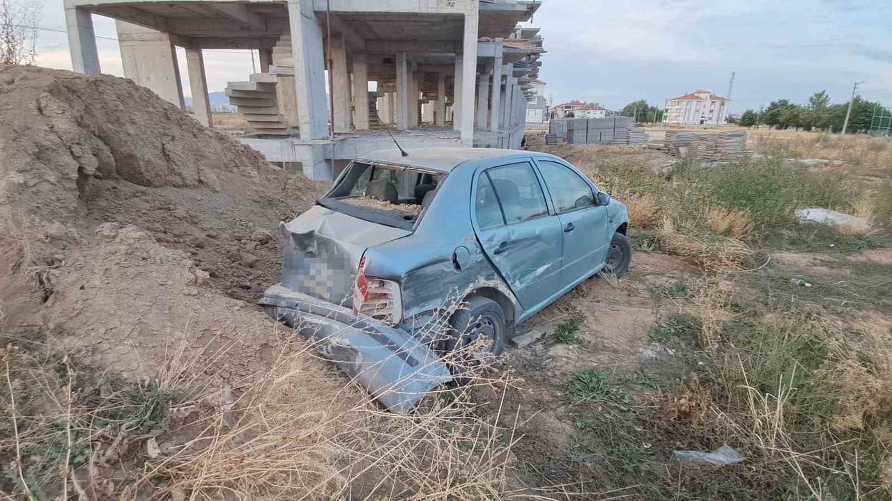 KARAMAN’DA PİKAP İLE OTOMOBİLİN ÇARPIŞMASI SONUCU MEYDANA GELEN TRAFİK KAZASINDA 2 KİŞİ...