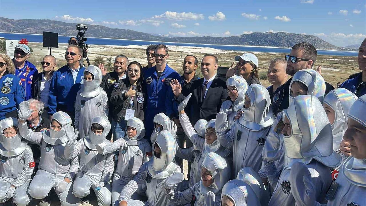 SANAYİ VE TEKNOLOJİ BAKANI MEHMET FATİH KACIR, BURDUR'DA SALDA BİLİM MERKEZİ İLE BURDUR MEHMET...