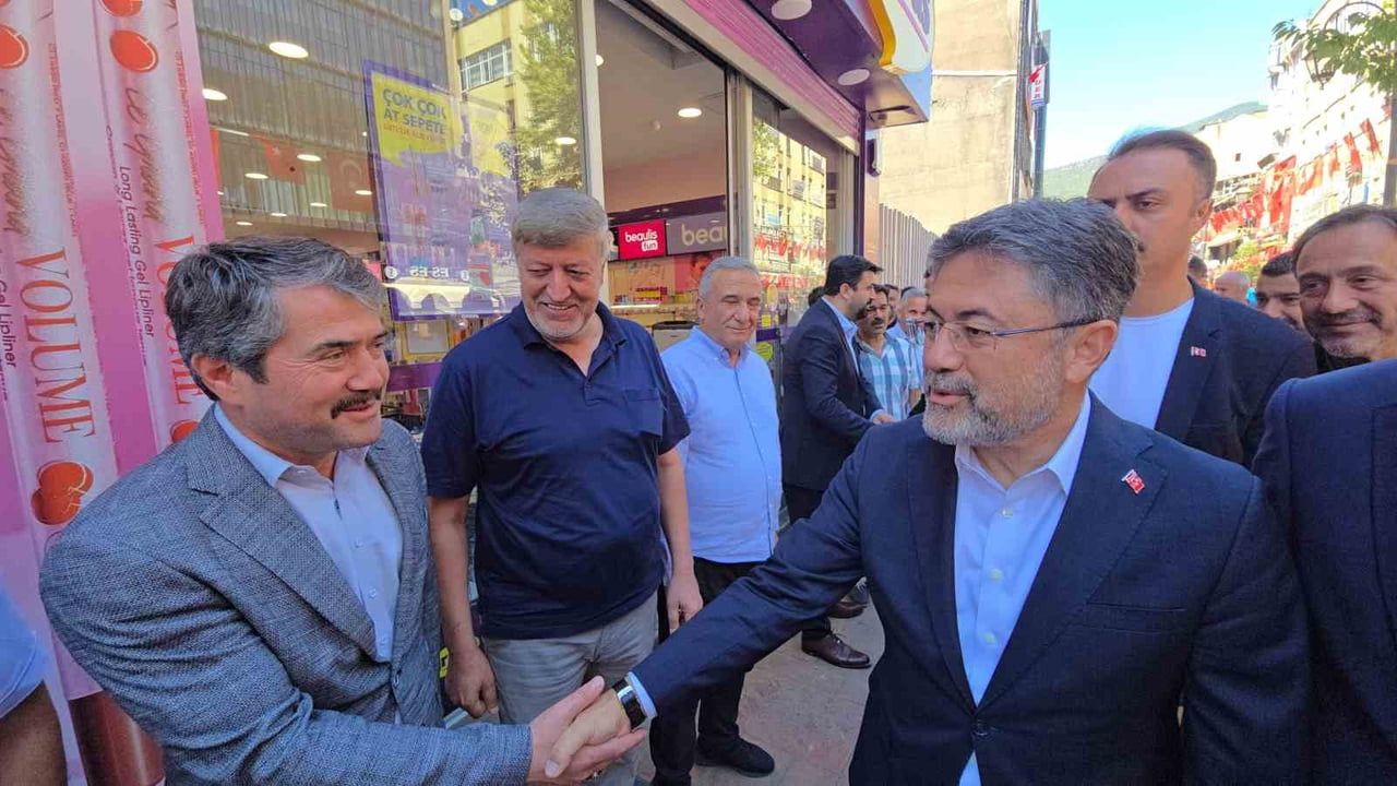 TARIM VE ORMAN BAKANI İBRAHİM YUMAKLI, KARABÜK'TEKİ TEMASLARI KAPSAMINDA AK PARTİ KARABÜK İL...