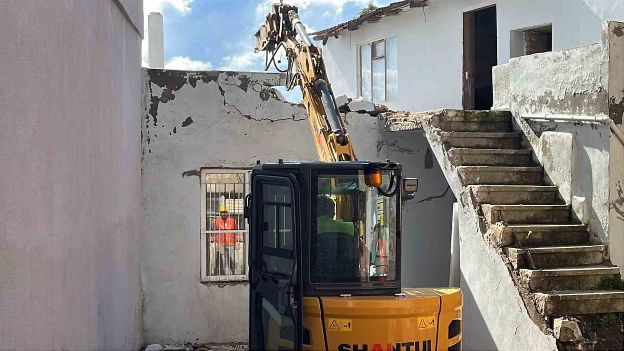 SİNOP’TA TARİHİ KALE SURLARININ KORUNMASI AMACIYLA YÜRÜTÜLEN "KALEKONDU" KAMULAŞTIRMA ÇALIŞMALARI...