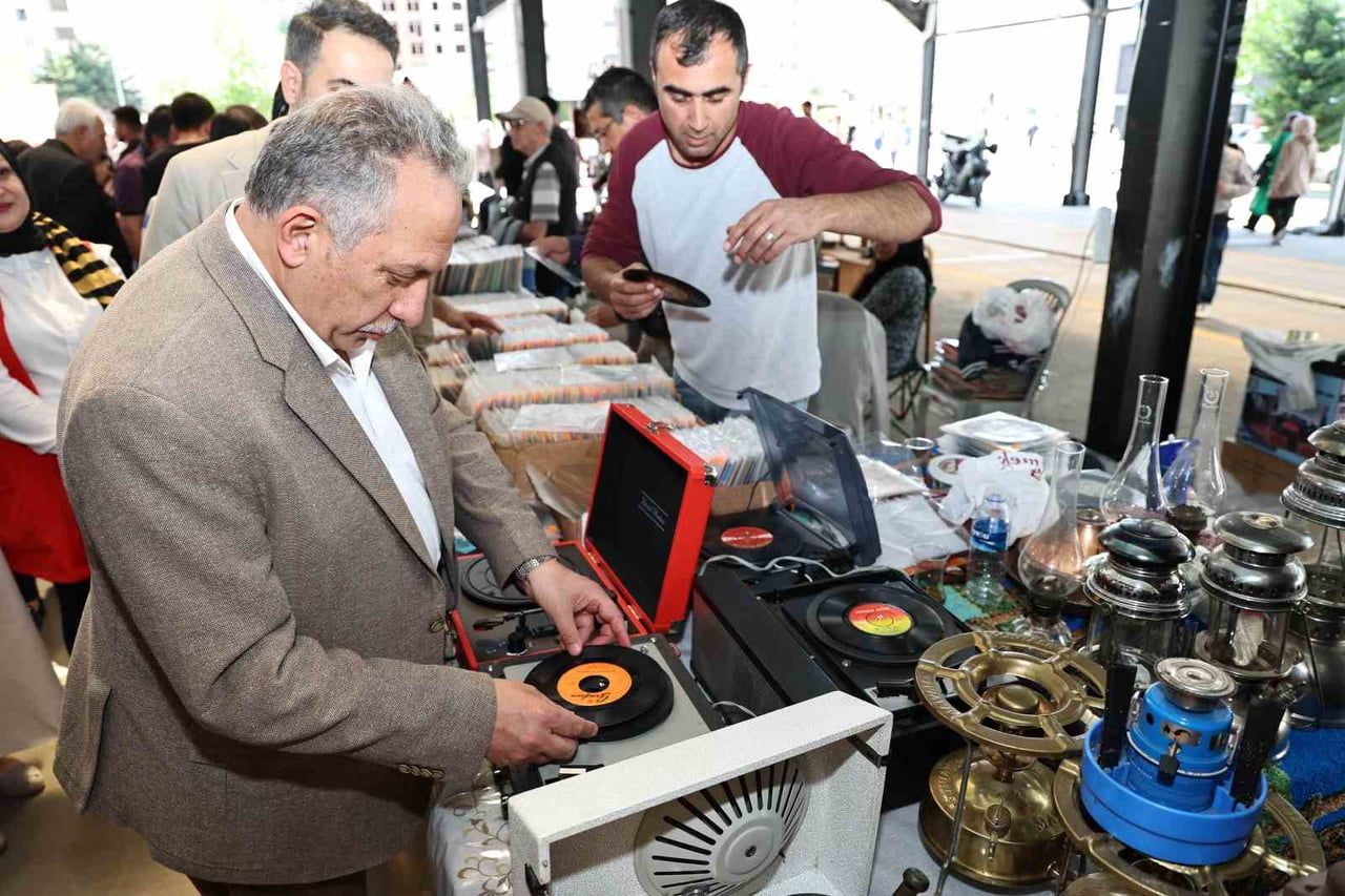 TALAS BELEDİYE BAŞKANI MUSTAFA YALÇIN’IN VİZYONUYLA ALTI YILDIR HER AYIN İKİNCİ PAZARI TALAS’TA...