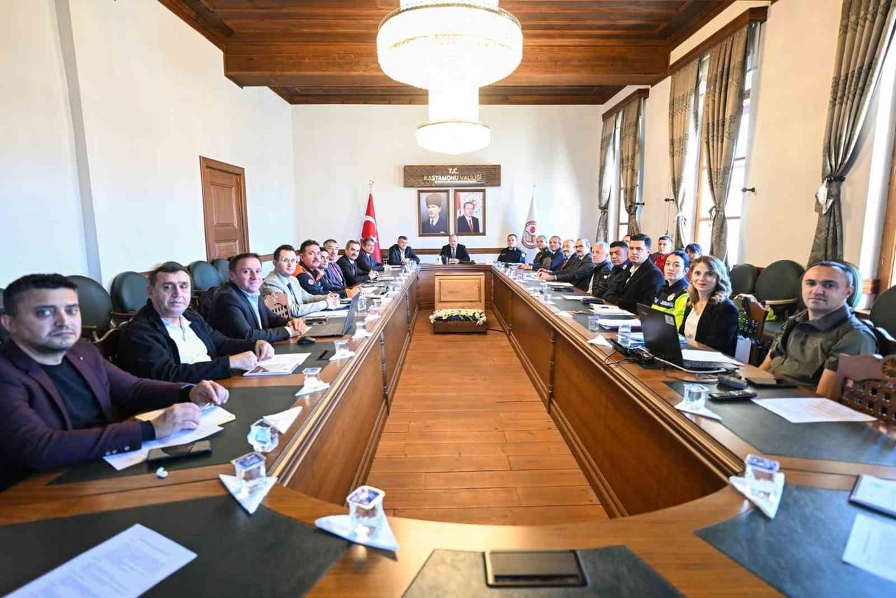 KASTAMONU'DA BULUNAN ILGAZ DAĞI MİLLİ PARKI'NIN KAYAK SEZONUNA HAZIRLANMASI İÇİN YÜRÜTÜLECEK...