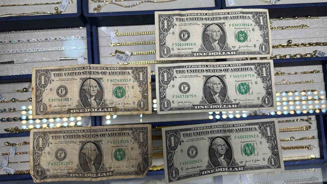 AMASYA'DA BİR KUYUMCU DÜKKÂNINA YAPILAN OPERASYONDA 5 ADET F SERİSİ 1 DOLARLIK BANKNOT ELE...