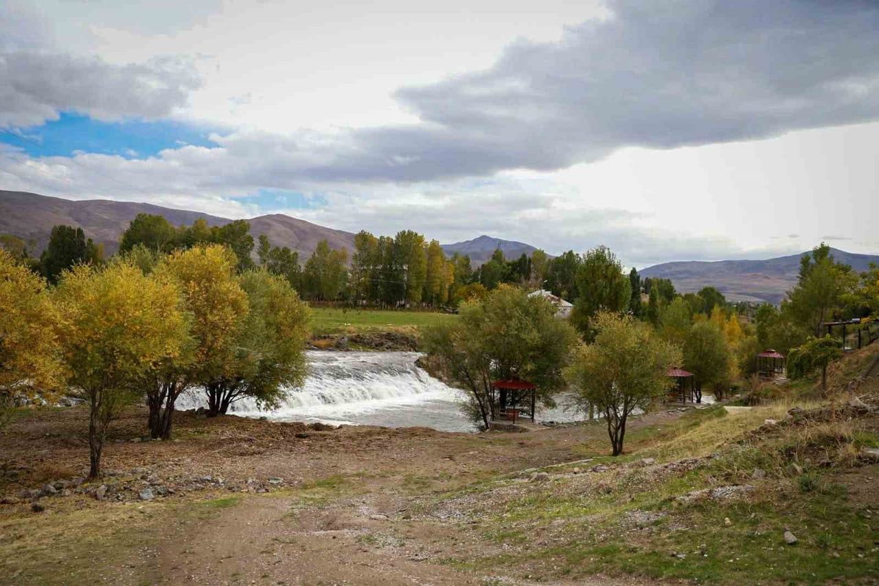 VAN'IN MURADİYE KAYMAKAMLIĞI TARAFINDAN BALIK BENDİ’NDE 11 BİN 379 METREKARELİK ALANDA YAPILACAK...